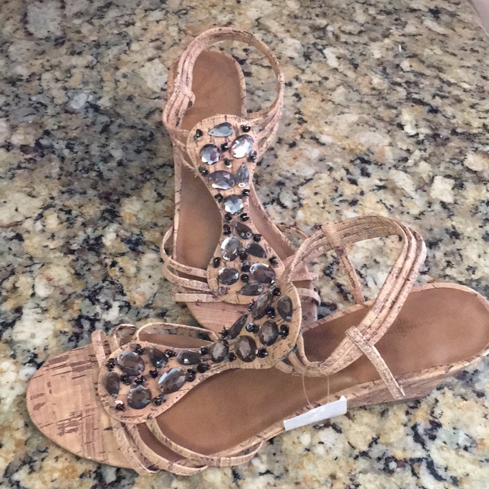 Shoes - Picture 4 of 4